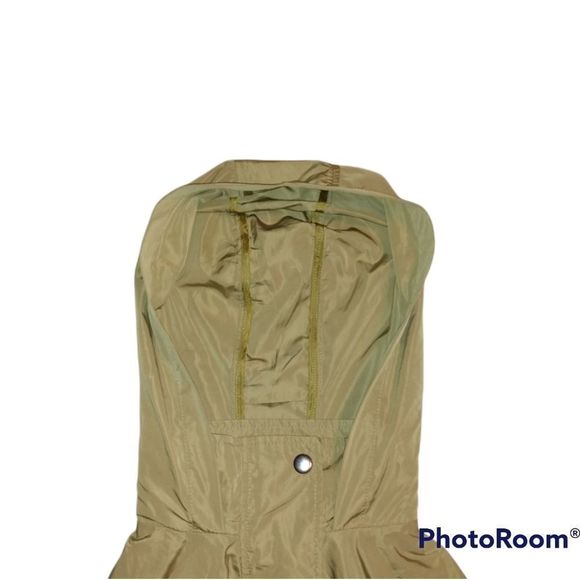 Love Tree Light Weight Green Jacket . ❤️🌲 - Picture 3 of 10